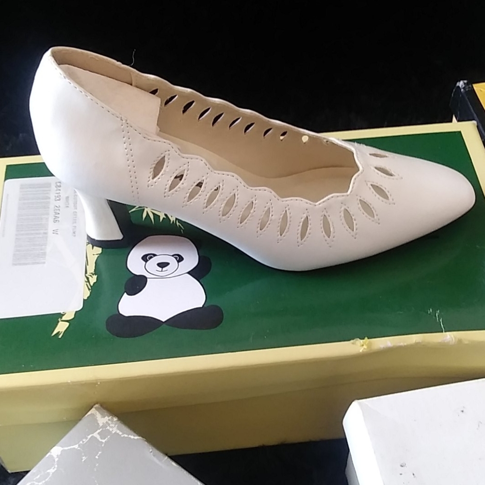 Shoes - Picture 4 of 7